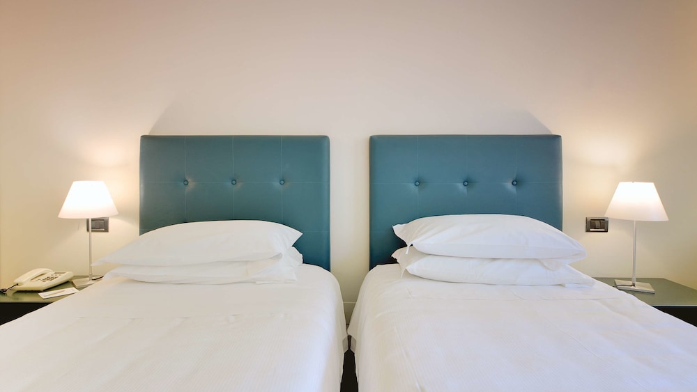 Standard Room, 2 Queen Beds, Connecting Rooms photo 3