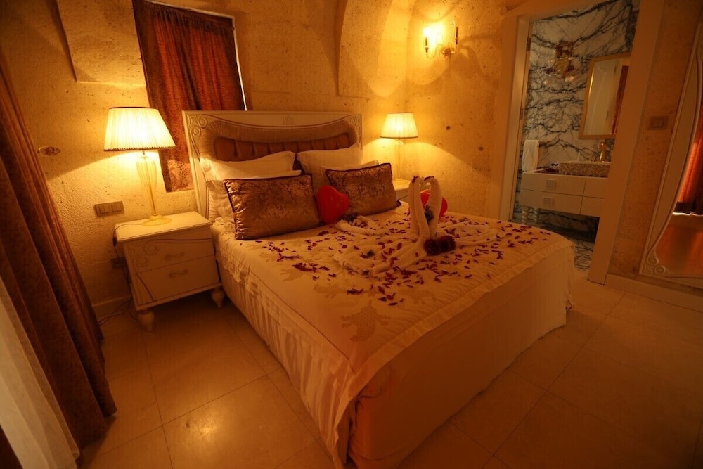 Panoramic Suite, Bathtub, Valley View photo 1