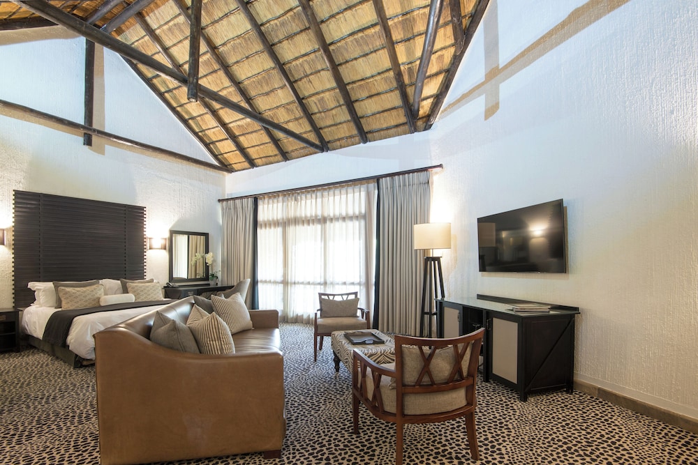 Executive King Suite photo 3