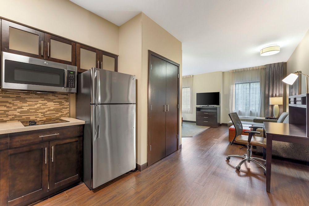 Studio Suite, 1 Queen Bed