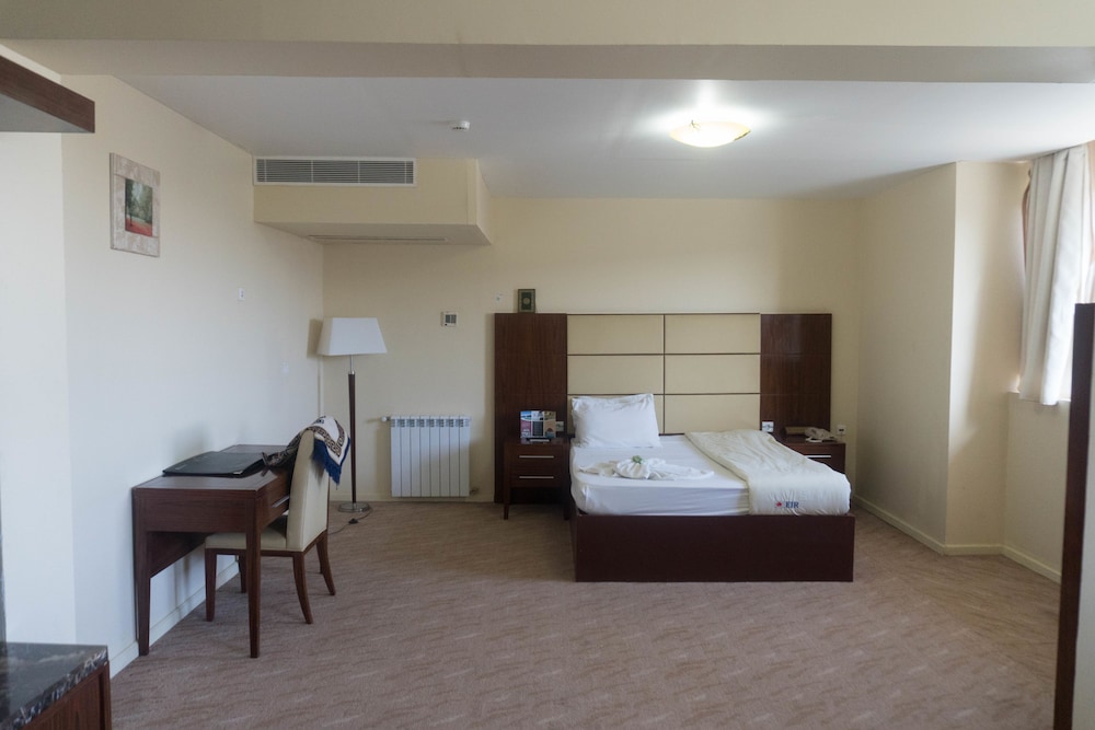 Business Room photo 1