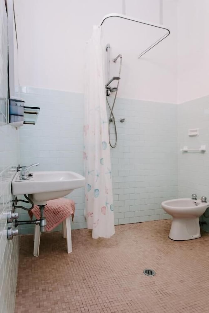 Classic Quadruple Room photo 2