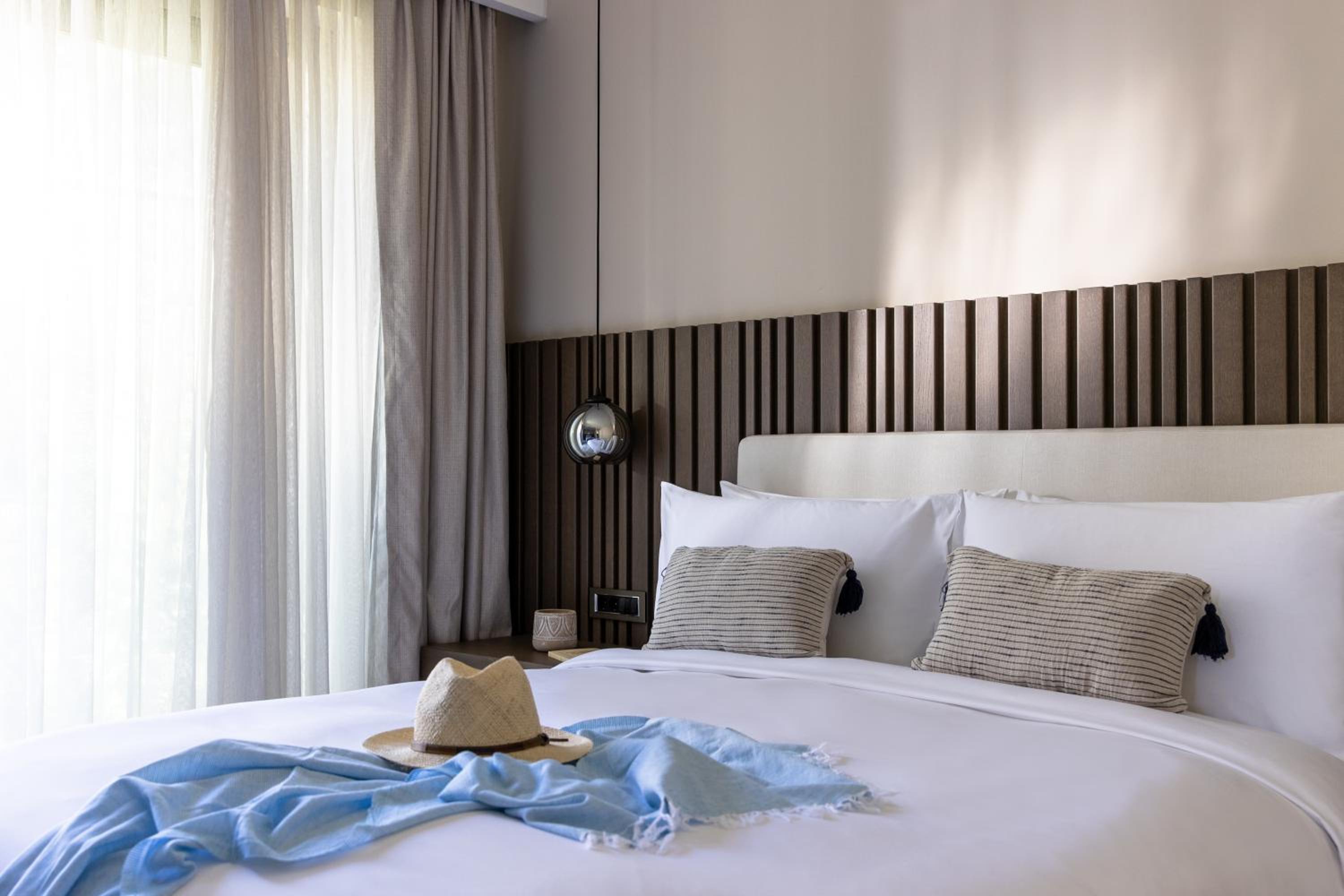 2 Bedroom Sea View Suite