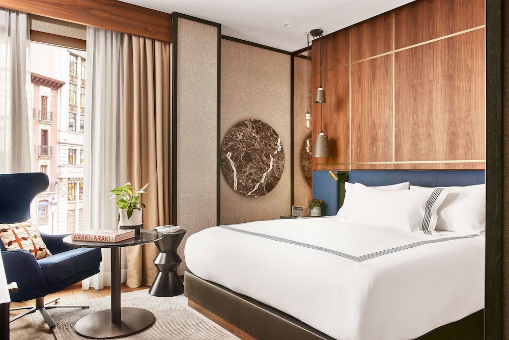 Room, 1 King Bed (City View)