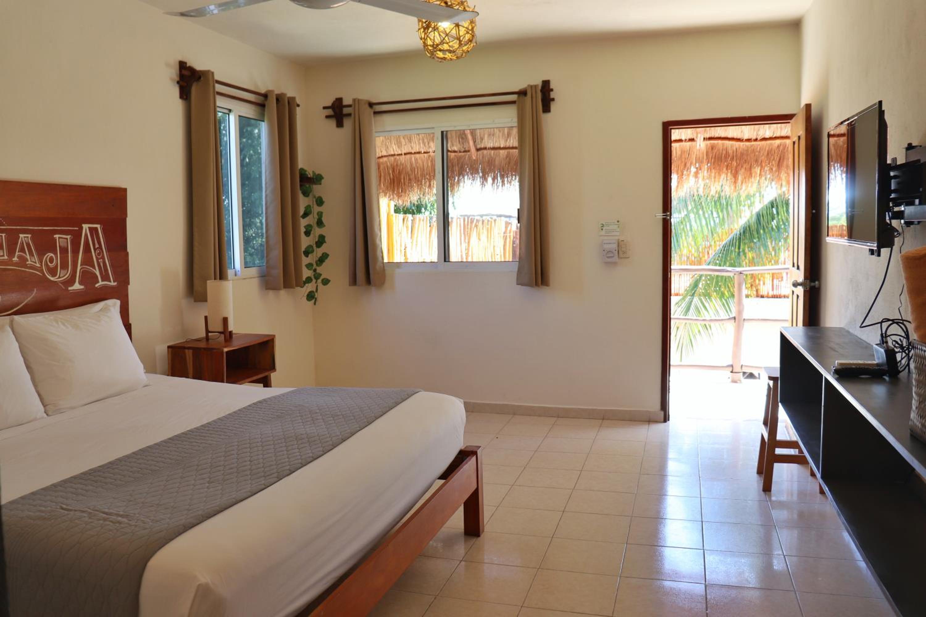 Double Room - Photo 11