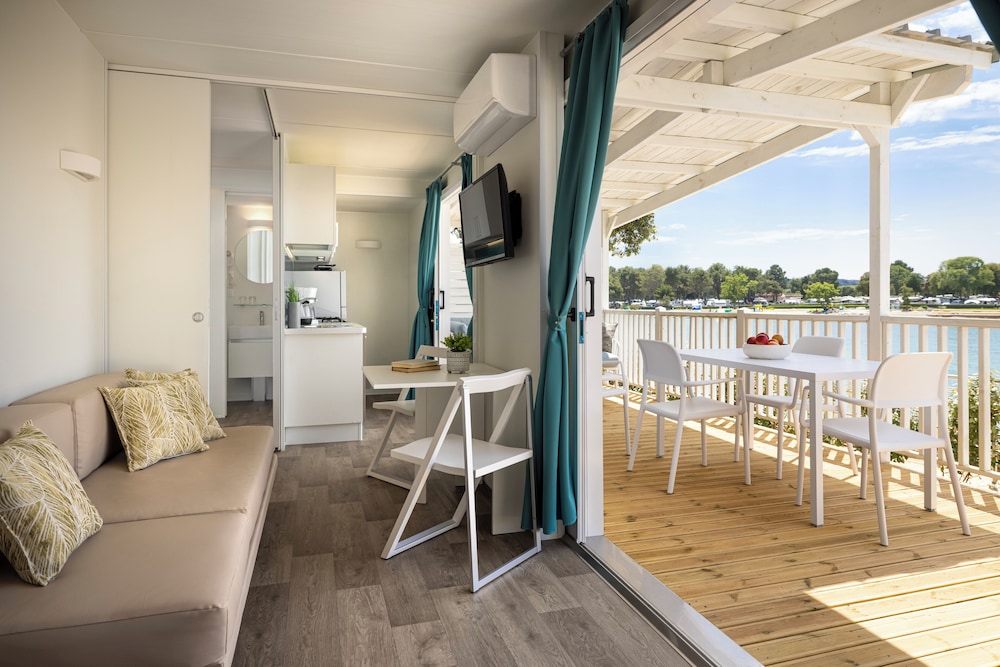 Superior View Mobile Home, Terrace photo 3