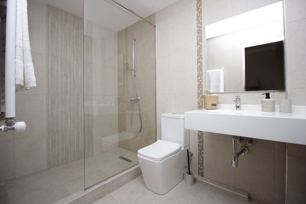Basic Double Room photo 2
