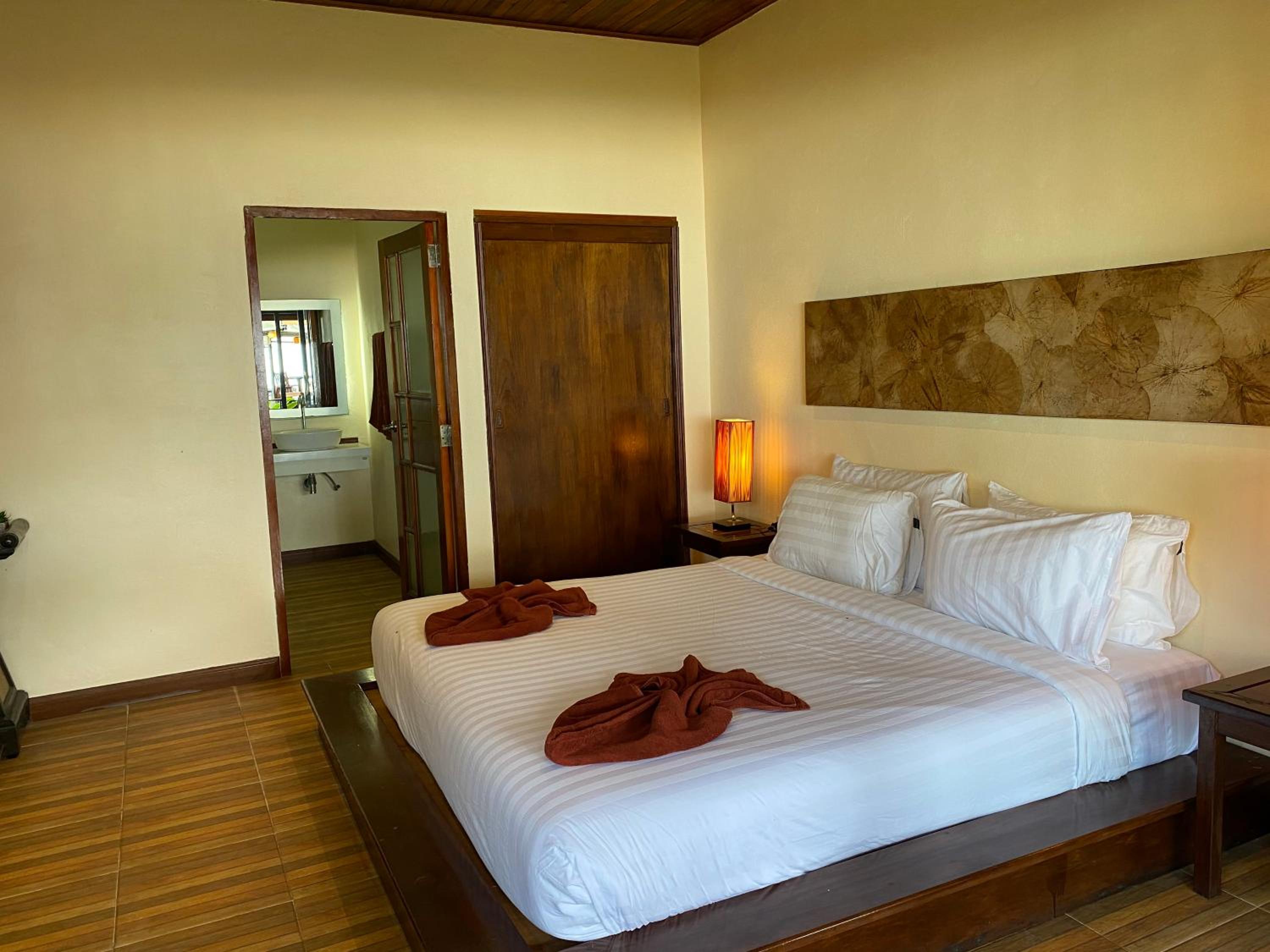 Beachfront Standard Suite - Photo 4