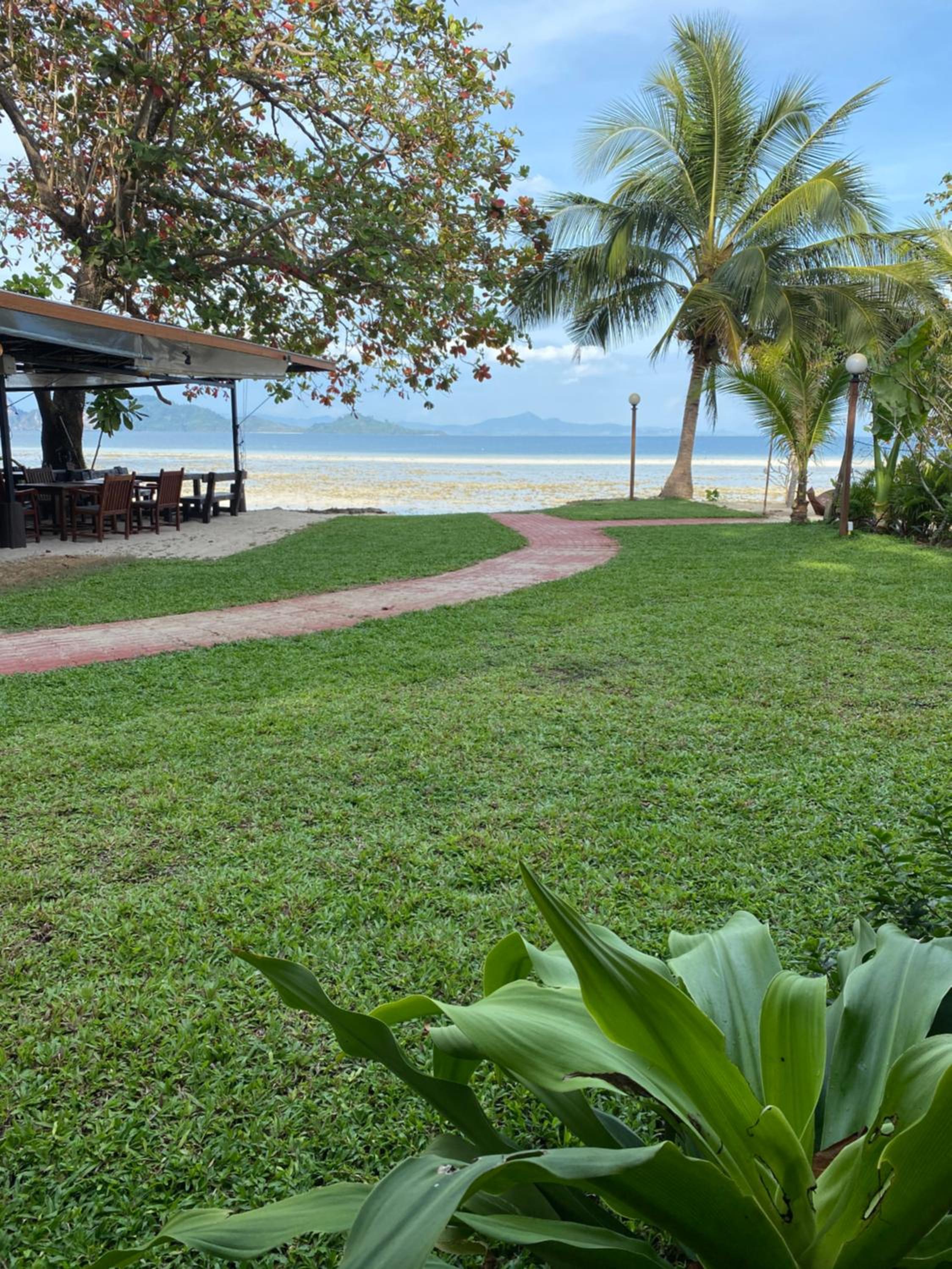 Beachfront Standard Suite - Photo 6