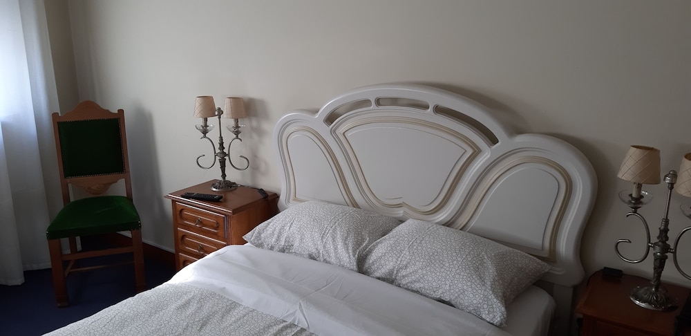 Standard Quadruple Room, 2 Double Beds, City View photo 1