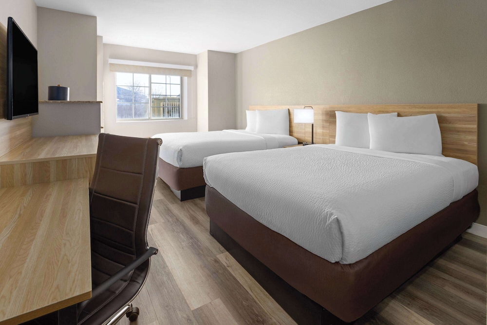 Room, 2 Queen Beds, Non Smoking - Photo 1