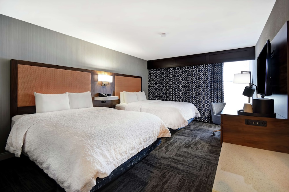 Room, 2 Queen Beds, Non Smoking - Photo 4
