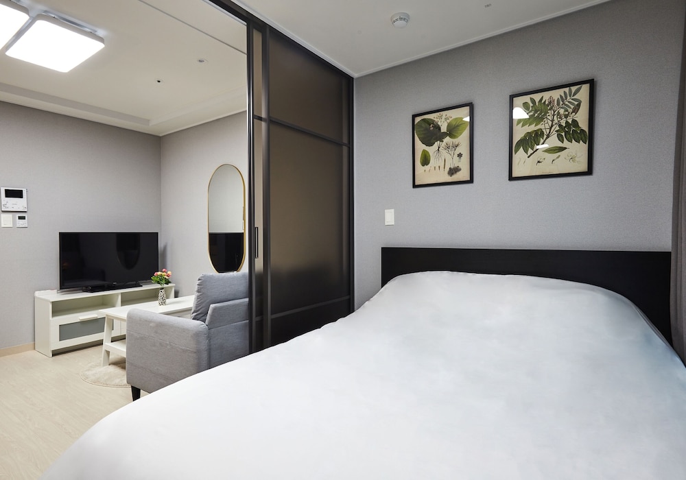 Deluxe Double Room - Photo 1