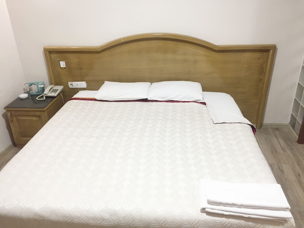 City Suite - Photo 1