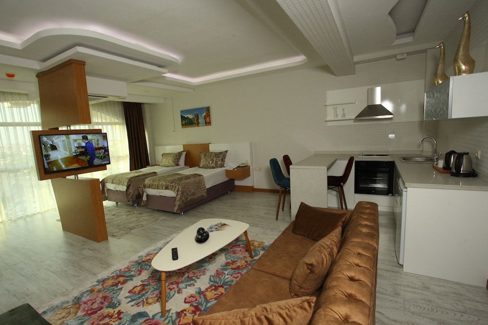 Comfort Studio Suite, 1 Bedroom photo 1