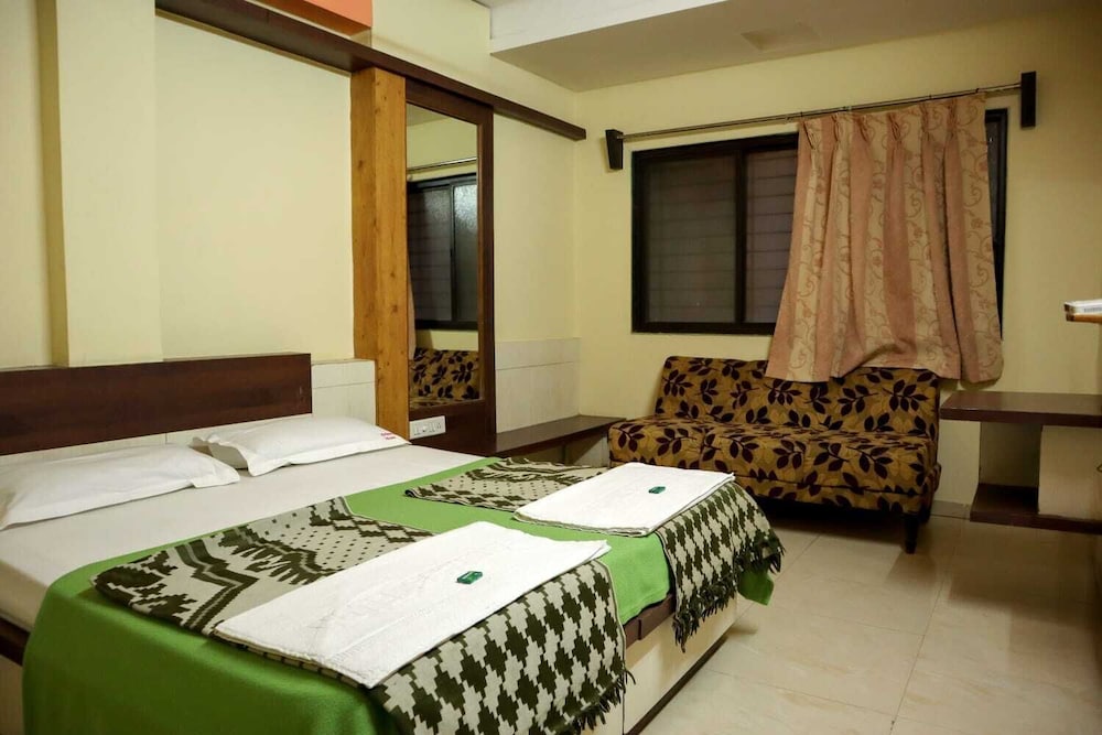 Economy Double Room photo 3