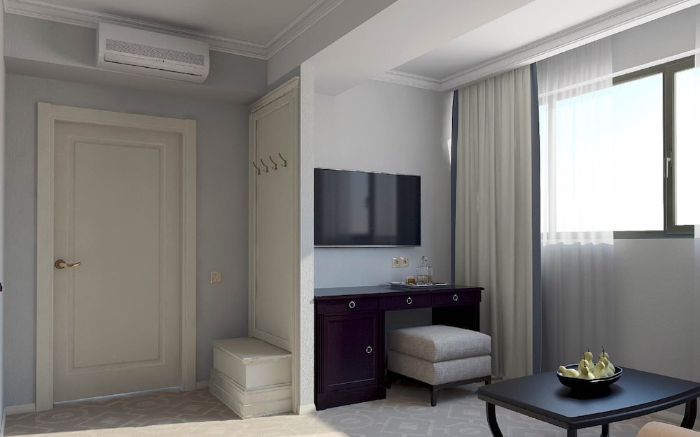 Superior Suite, Jetted Tub, Sea View photo 3