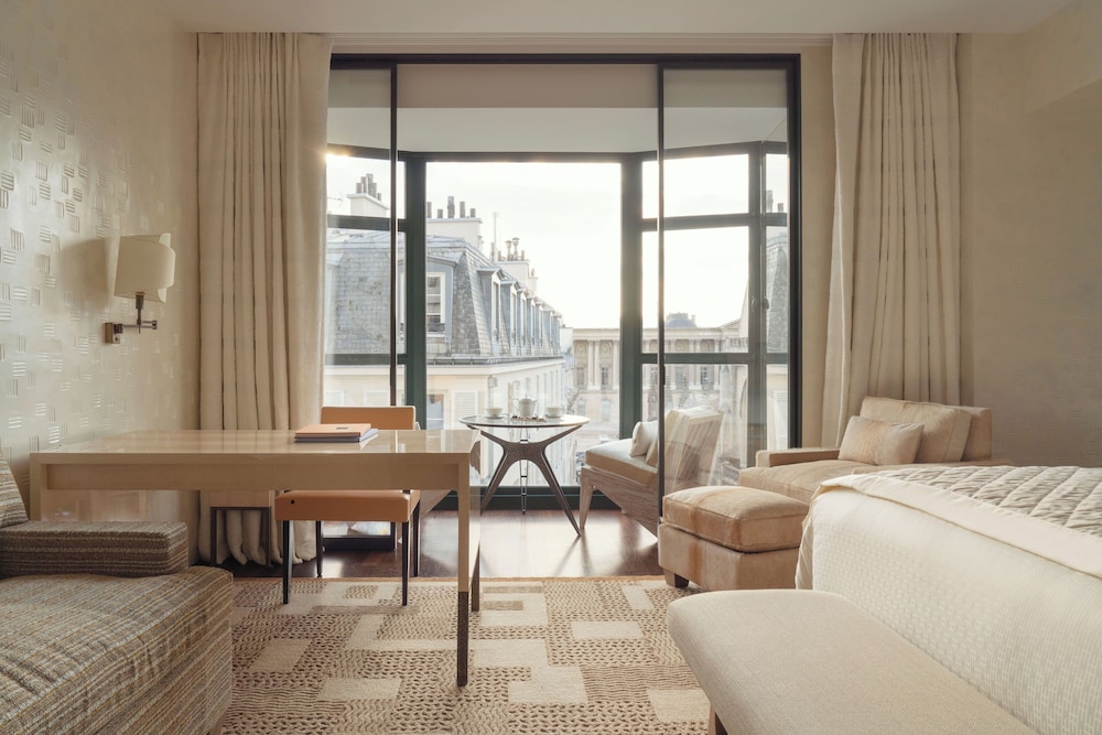 Deluxe Room (Louvre) photo 1