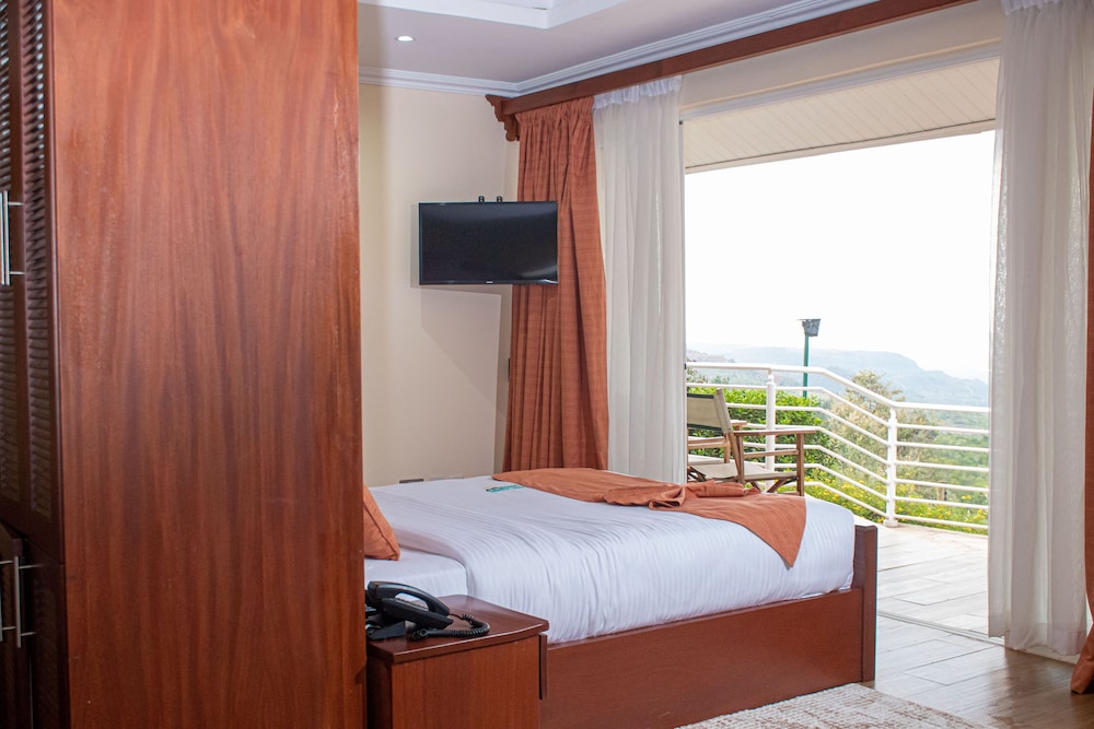 Executive Twin Room - Photo 1