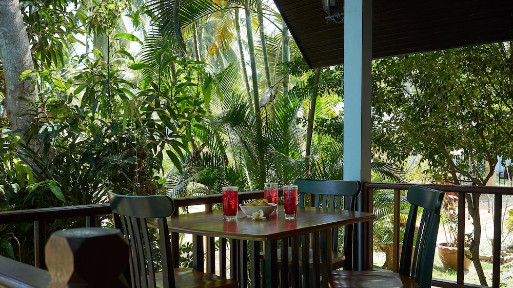 Family Bungalow, 2 Bedrooms, Pool View, Poolside photo 3