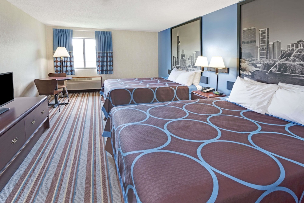 Room, 2 Queen Beds, Non Smoking - Photo 1