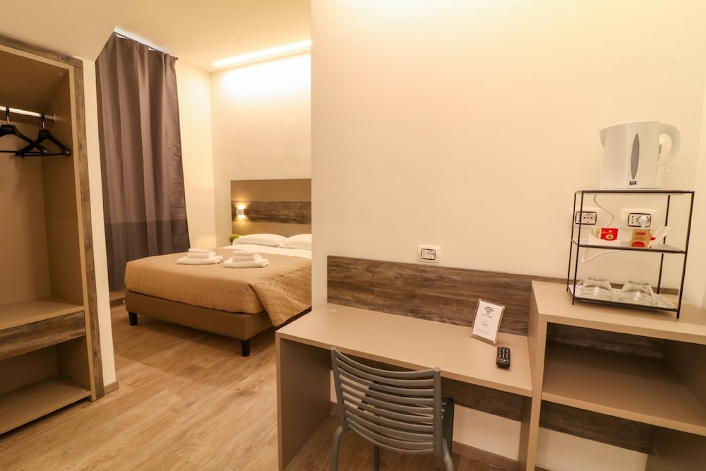 Superior Double Room, City View photo 1