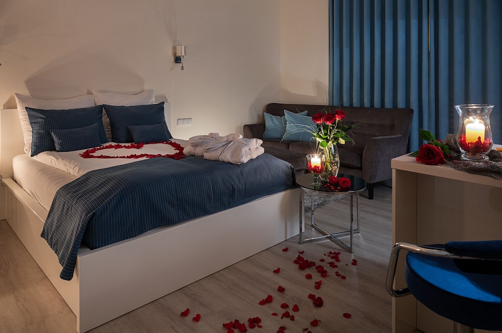 Luxury Studio Suite photo 2