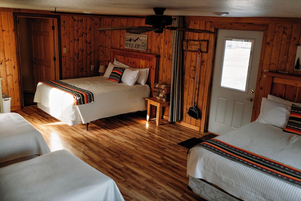 Deluxe Cabin, Kitchenette, Mountainside photo 1