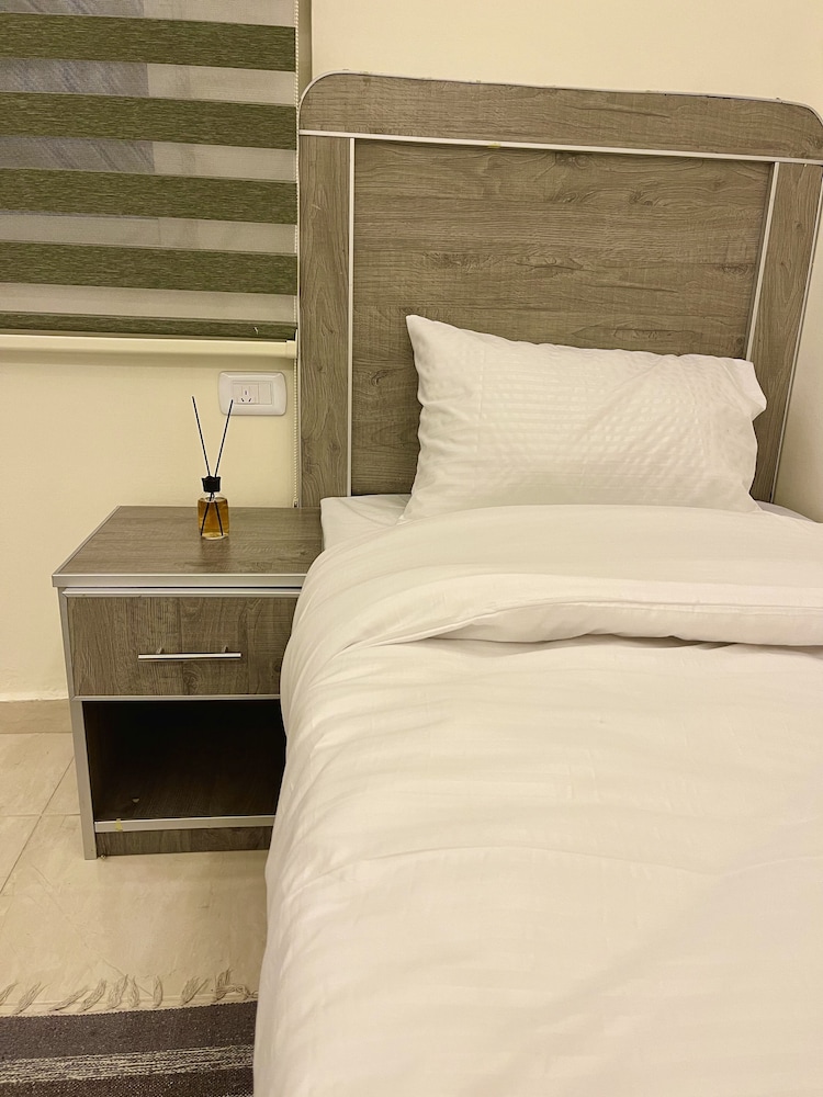 Deluxe Triple Room photo 3
