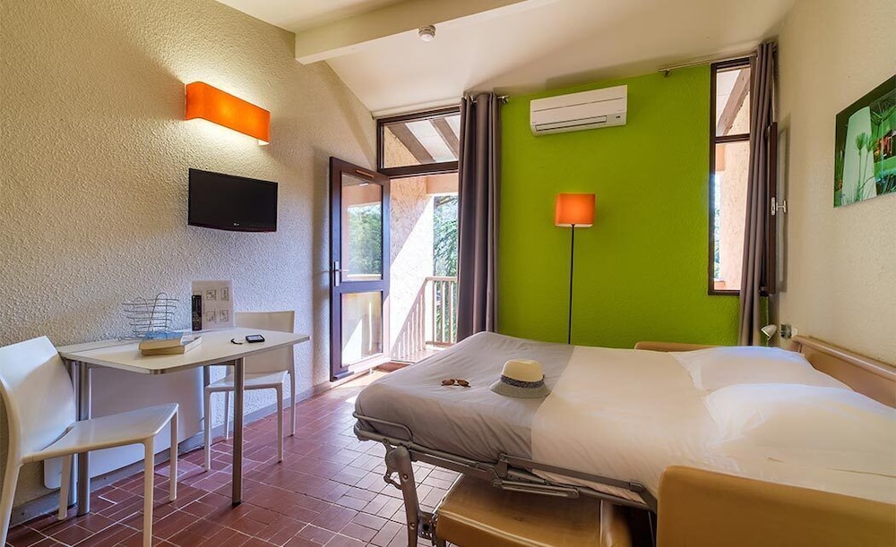 Classic Apartment, 1 Bedroom, Terrace
