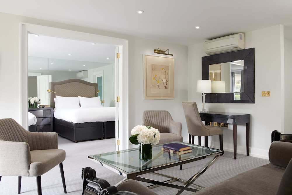 Courtyard Junior Suite