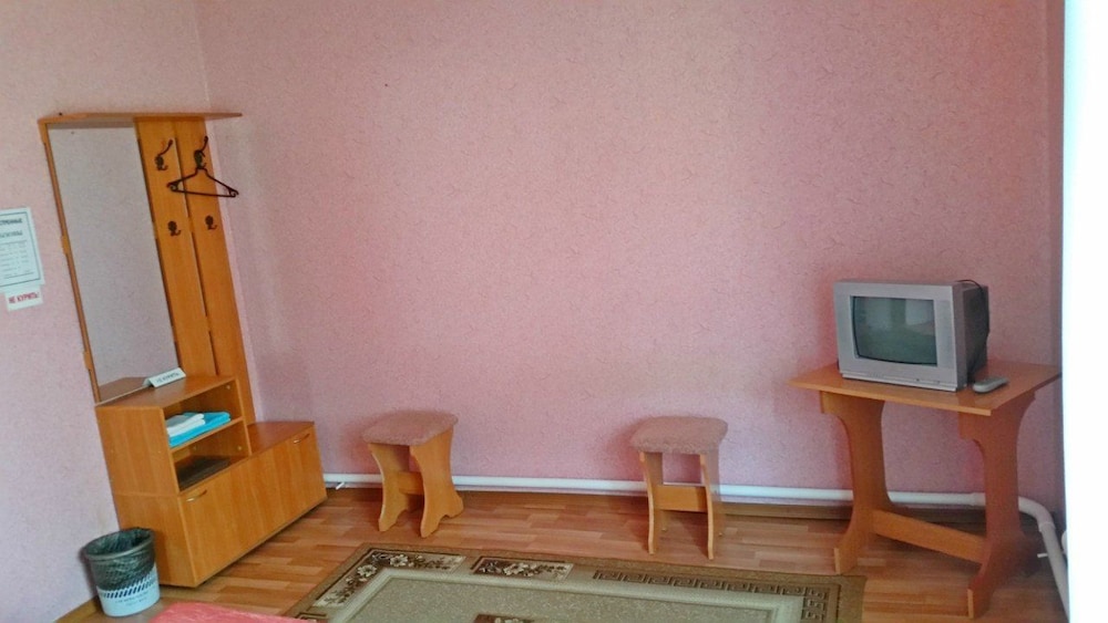 Standard Double Room, Shared Bathroom