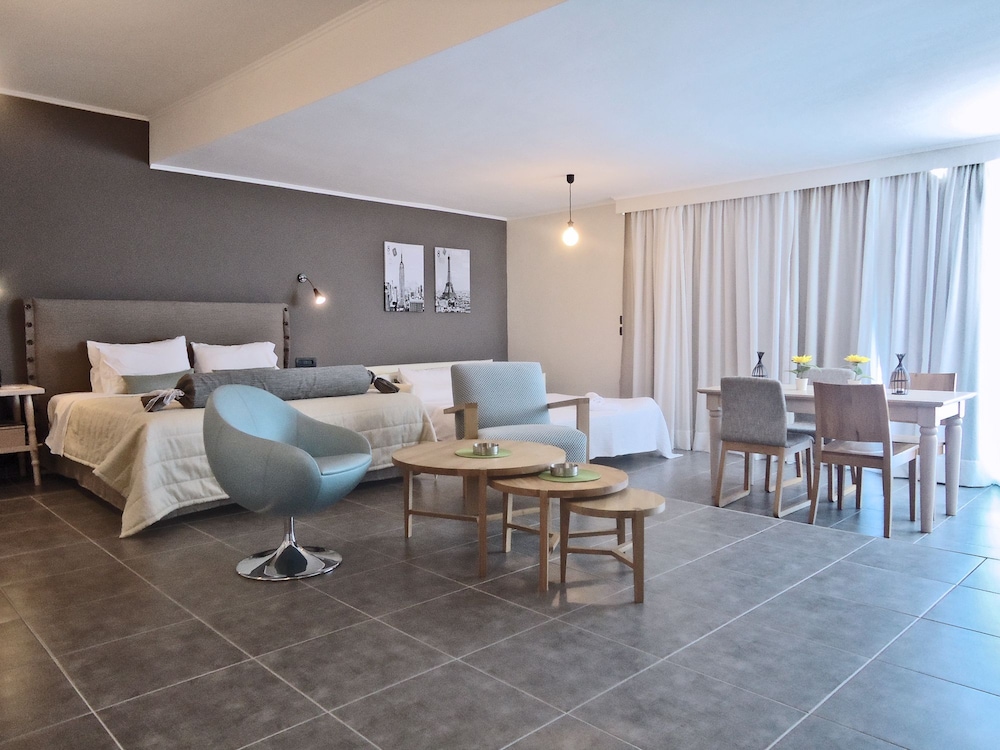 Executive Suite with Harbor View photo 1