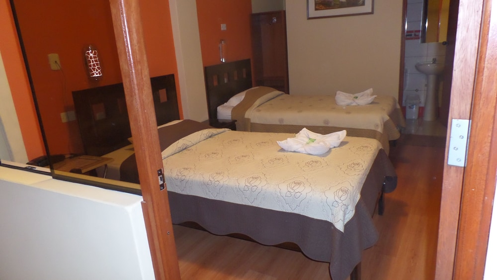 Standard Twin Room photo 2