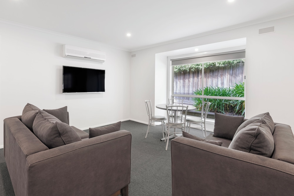 Two Bedroom Apartment - Photo 1