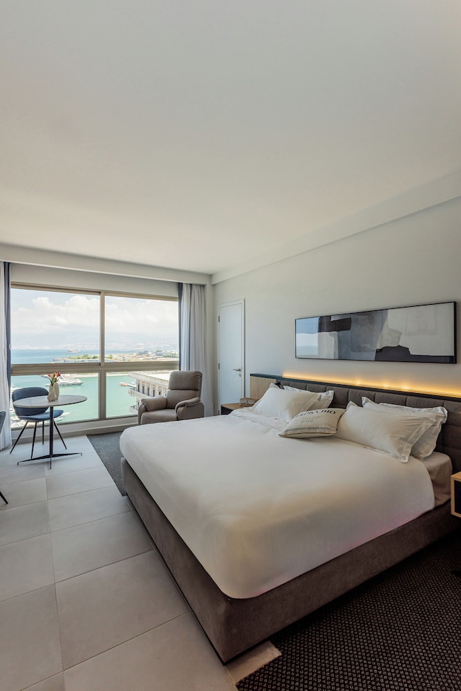 Deluxe Double Room, Bay View photo 1
