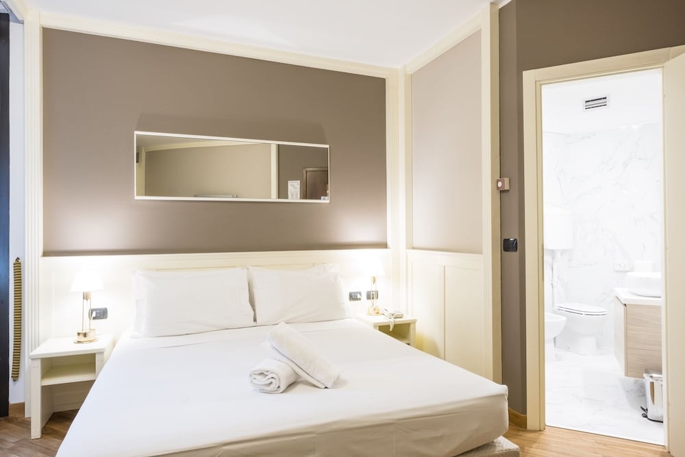 Standard Double Room - Photo 1