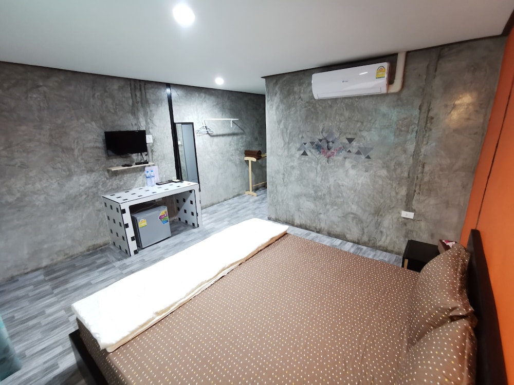 Standard Double Room - Photo 13
