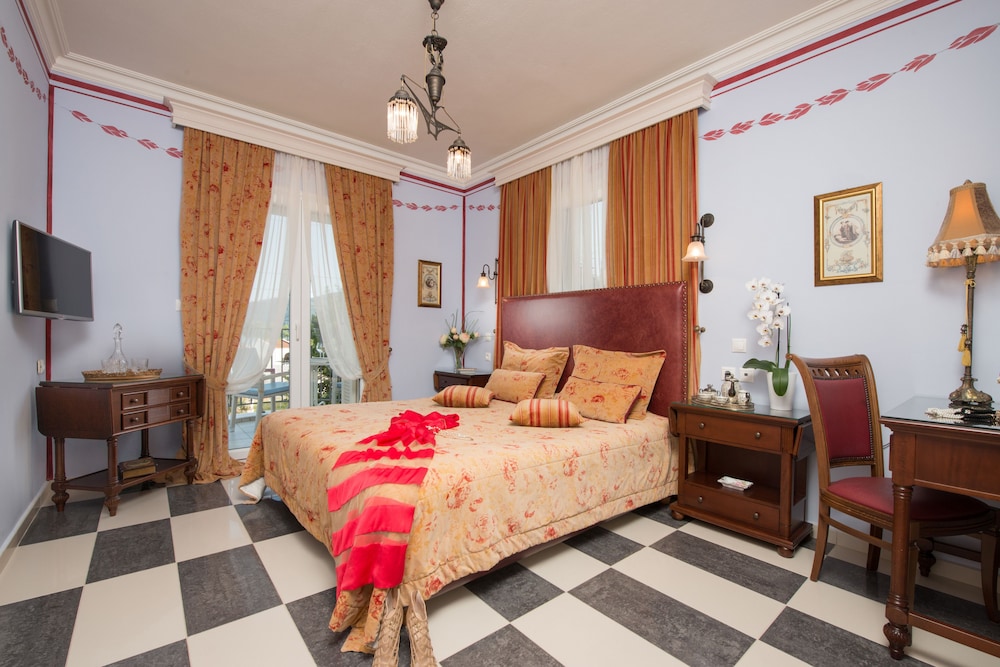 Suite, 2 Bedrooms, Partial Sea View photo 2