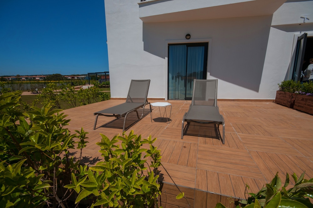 Standard Double Or Twin Room, Sea View - Photo 3