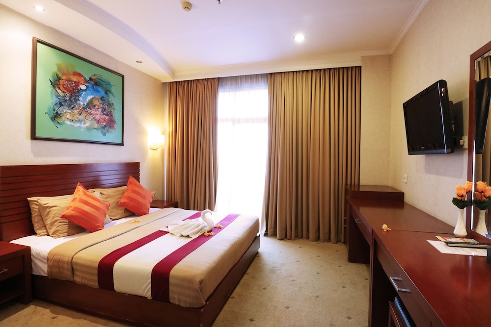 Superior Double or Twin Room, 1 Double or 2 Twin Beds, Private Bathroom, Garden View