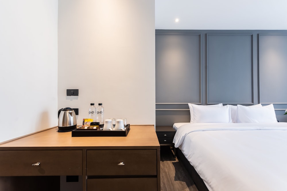 Deluxe Double Room, 1 King Bed - Photo 13