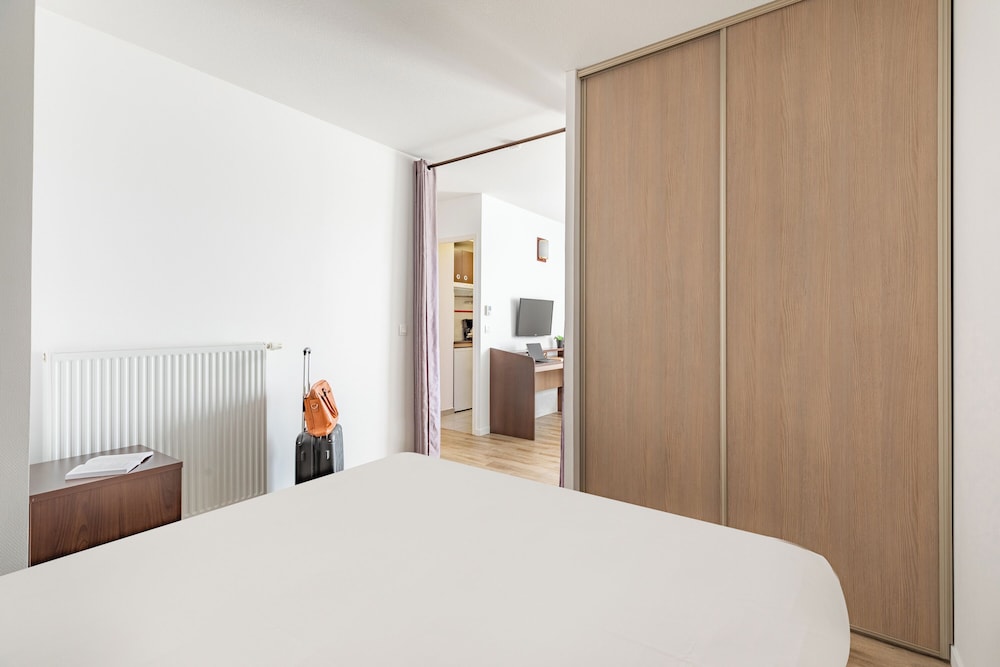 Apartment, 1 Bedroom - Photo 2