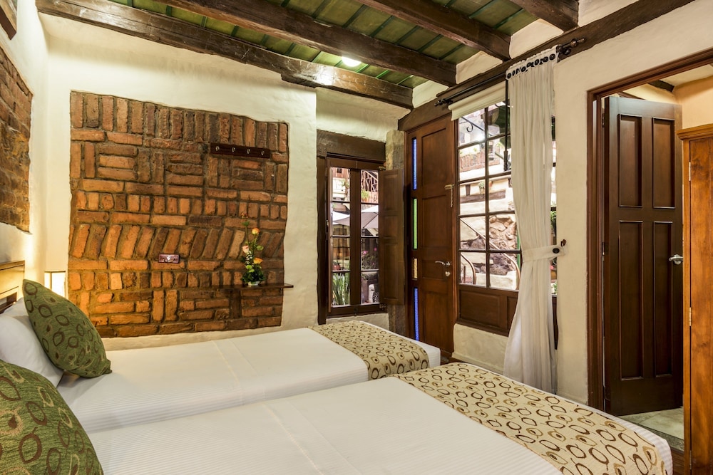 Double or Twin Room - Photo 6