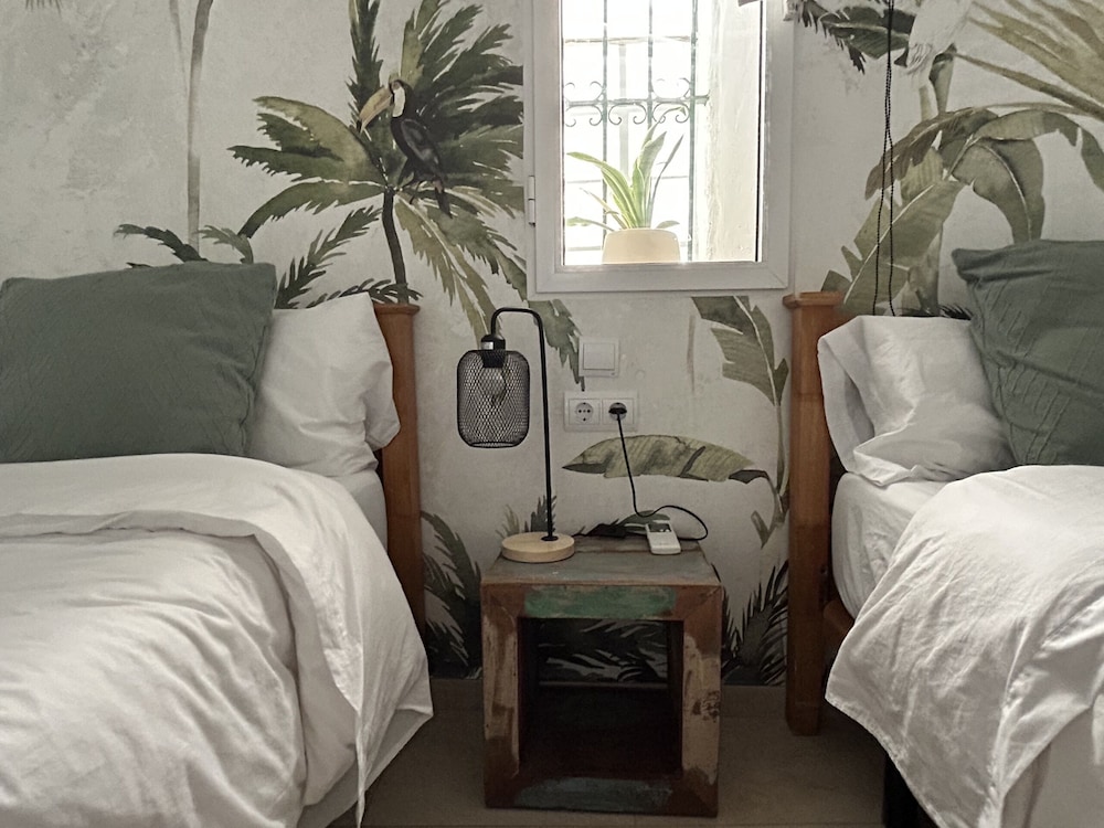 Classic Twin Room, Private Bathroom, Courtyard View (Habitación 2) photo 3