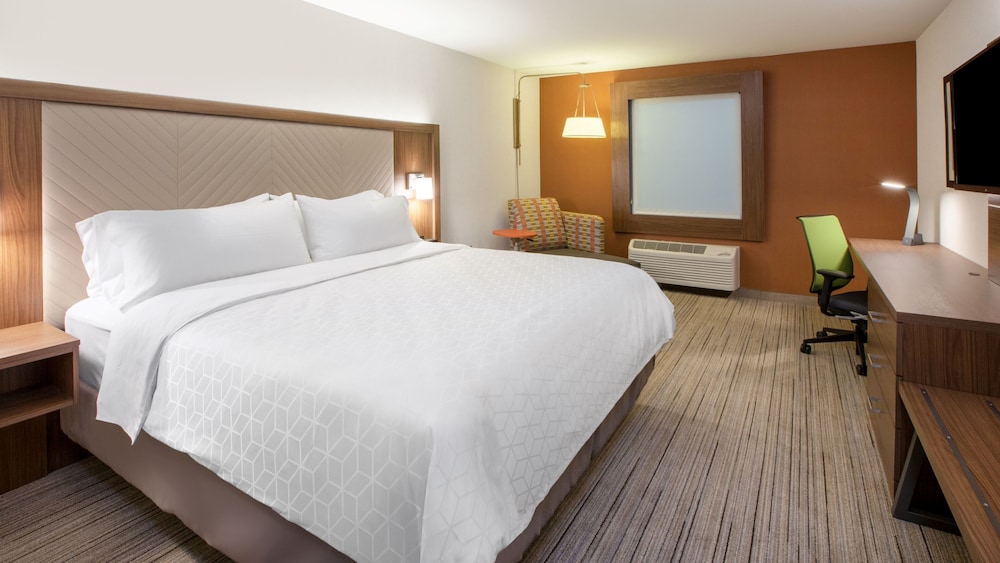 Standard Room, 1 King Bed, Accessible (Communication, Accessible Tub) - Photo 2