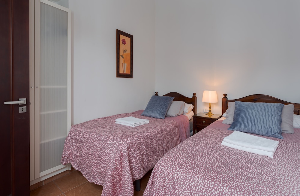 Habitación Estándar con Dos Camas Individuales