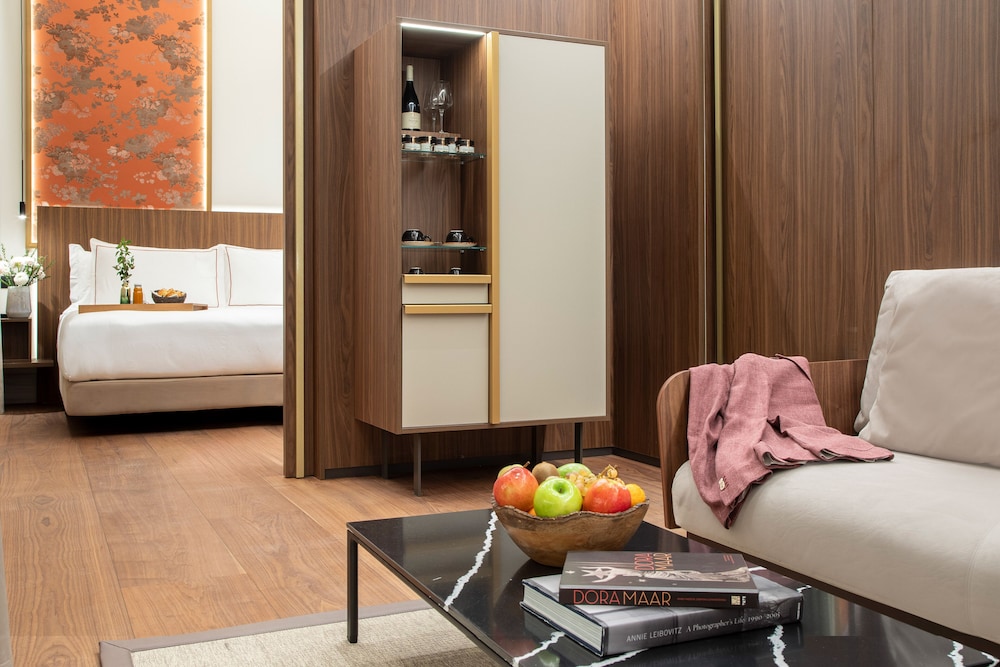 Suite, 1 Bedroom, Balcony (Master, 2+1)