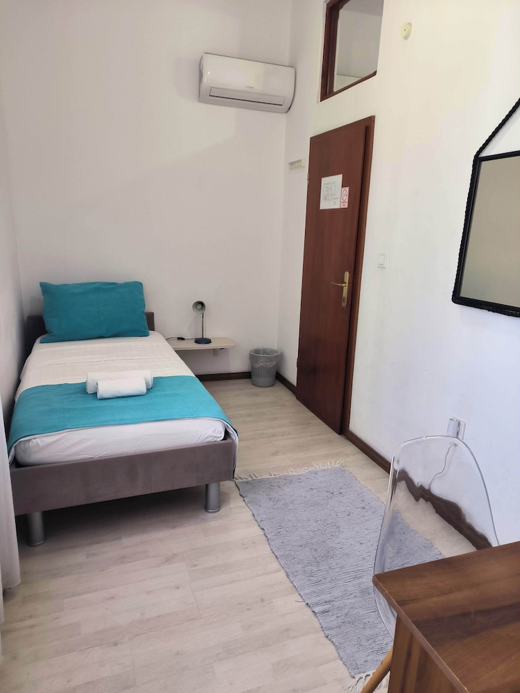 Classic Single Room
