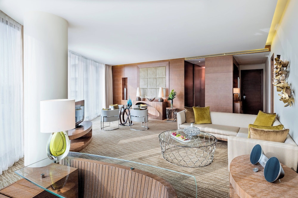 Suite, 1 Bedroom, Sea View - Photo 4